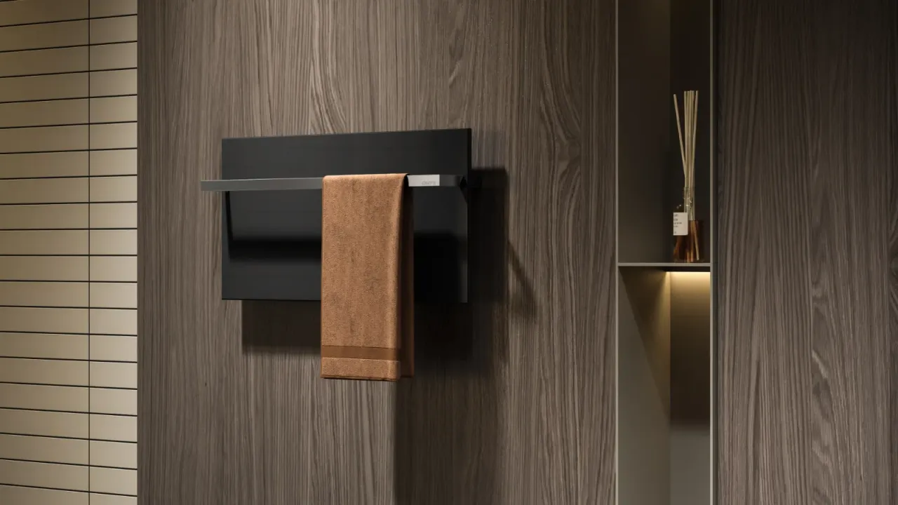 Рушникосушарка ONYX S1L чорна в інтер'єрі